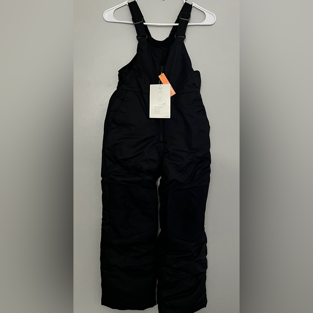 NWT Small Black Snowbib full length extendable legs and adjustable straps